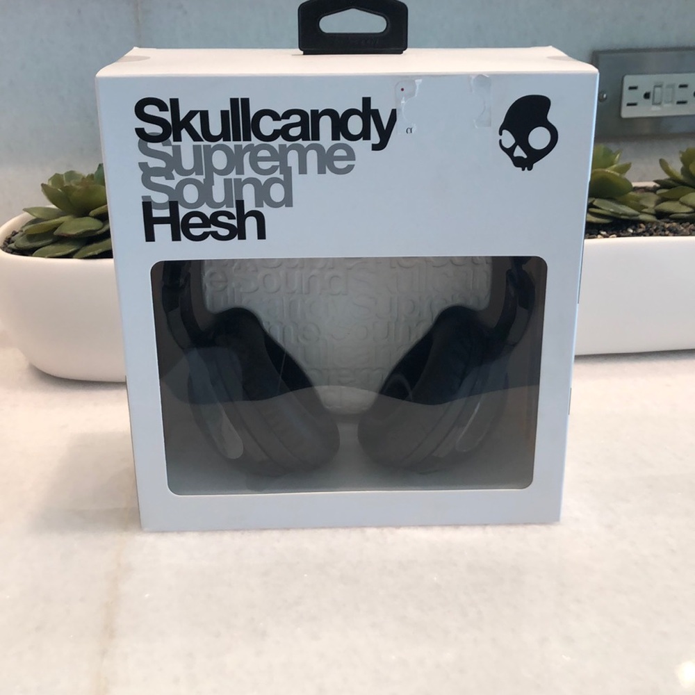 Skullcandy headphones